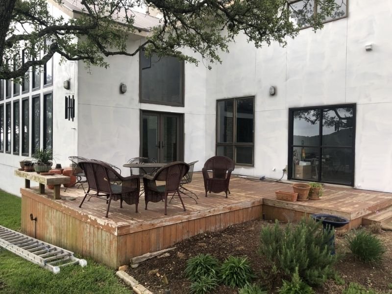 Exterior paint finishes
