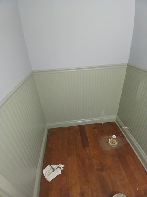 Fresh Bathroom Wainscoting Paint