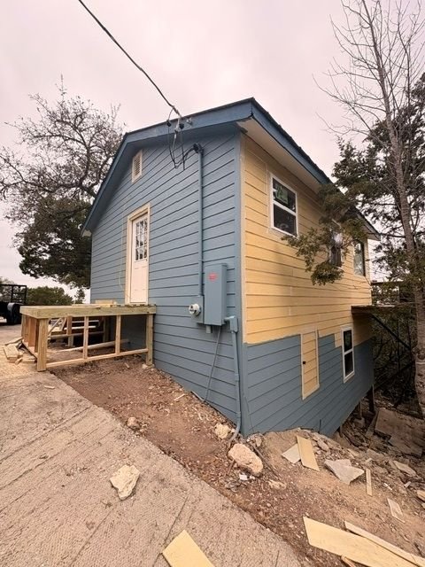 House siding installation progress