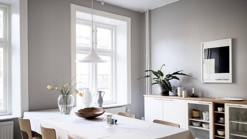 Soft greige dining room