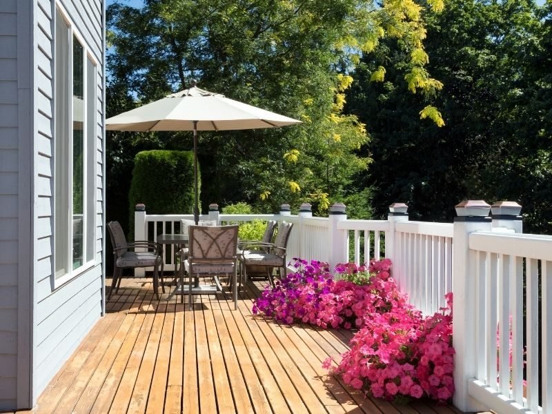 Expert Deck Builders